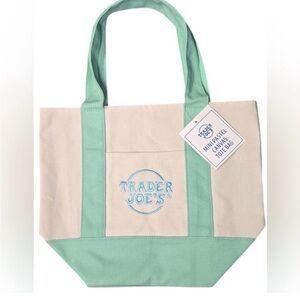 Trader Joe’s Limited Edition Spring 🌷Mini Mint Green Canvas Tote Bag